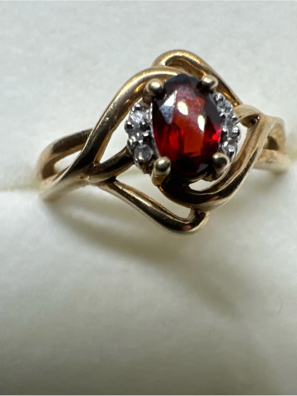 10k Yellow Gold Oval Garnet & Accent Diamond Size 8.75 Bypass Swirl Ring 2.85g